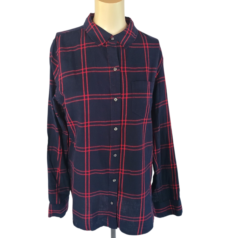 GAP Red and Navy Blue Plaid Flannel Boyfriend Fit Button Down Shirt Size Medium